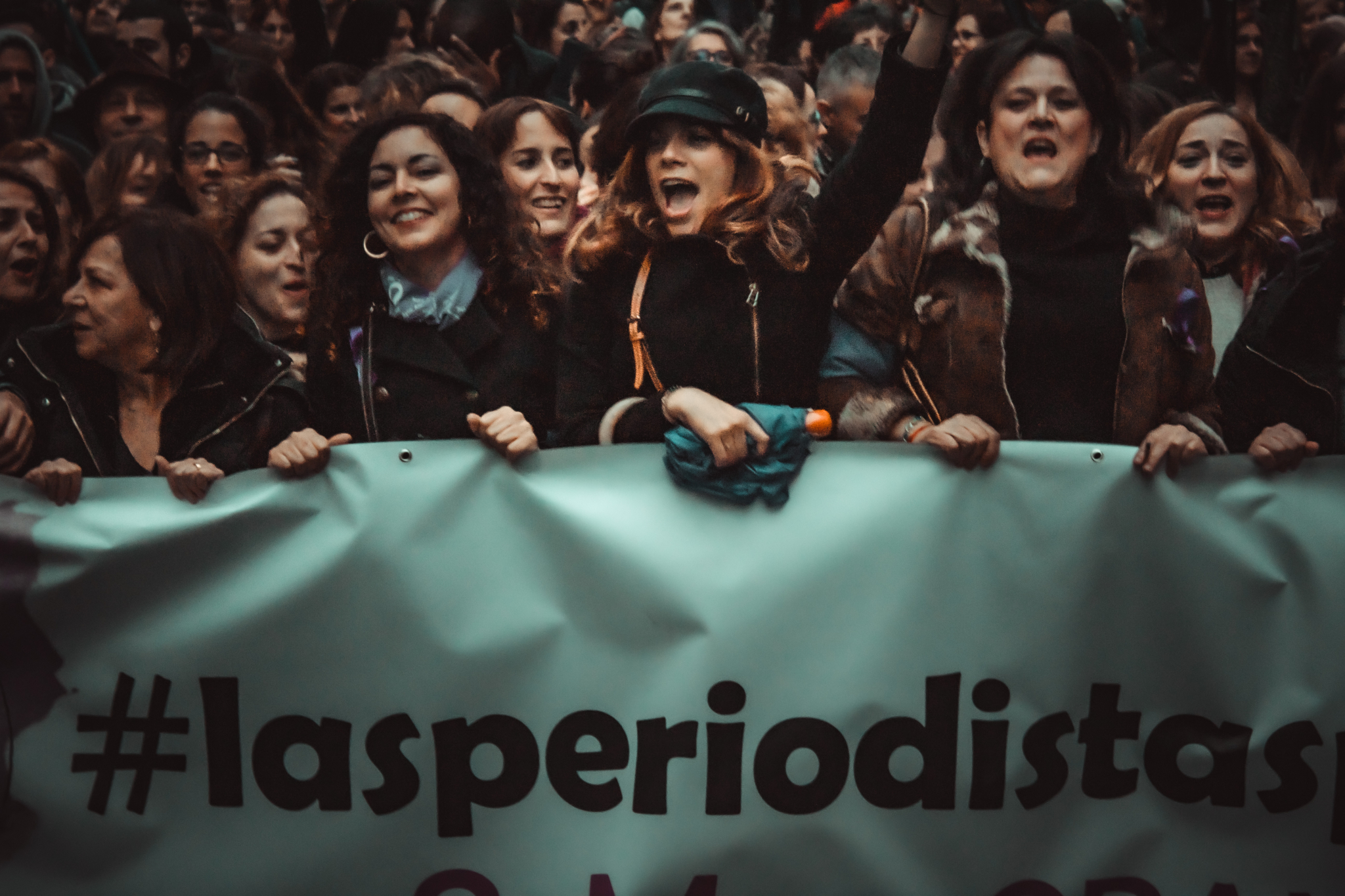 Mujeres periodistas en una manifestación